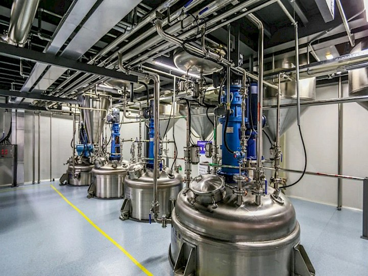 PU adhesive production